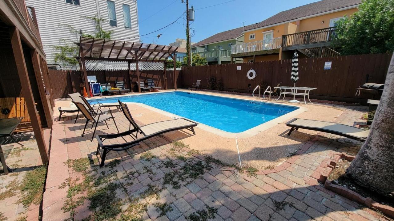 Cozy 2 Bedroom With Big Pool - Campeche Triplex Unit C Home South Padre Island Eksteriør billede