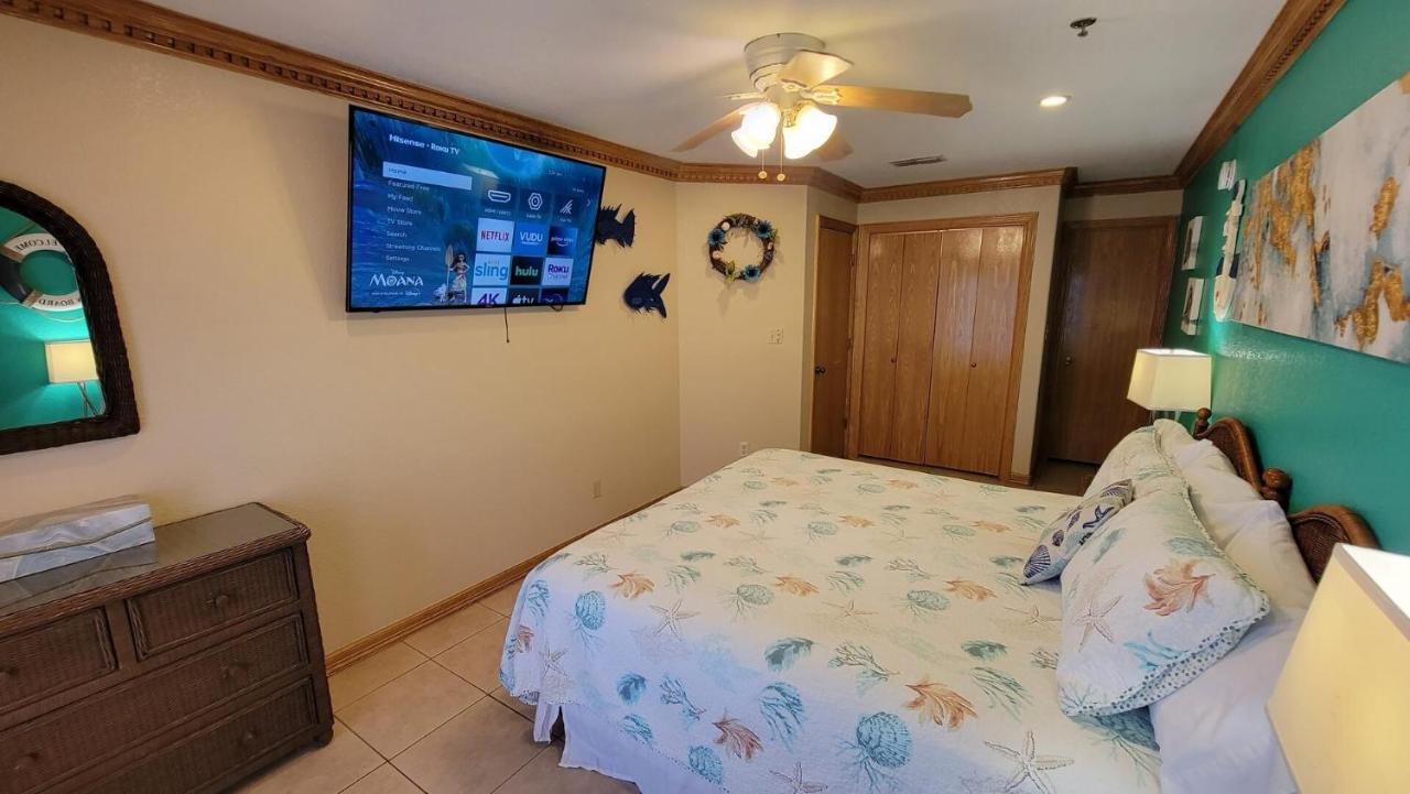 Cozy 2 Bedroom With Big Pool - Campeche Triplex Unit C Home South Padre Island Eksteriør billede