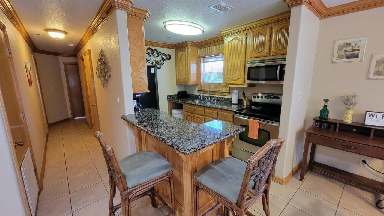 Cozy 2 Bedroom With Big Pool - Campeche Triplex Unit C Home South Padre Island Eksteriør billede